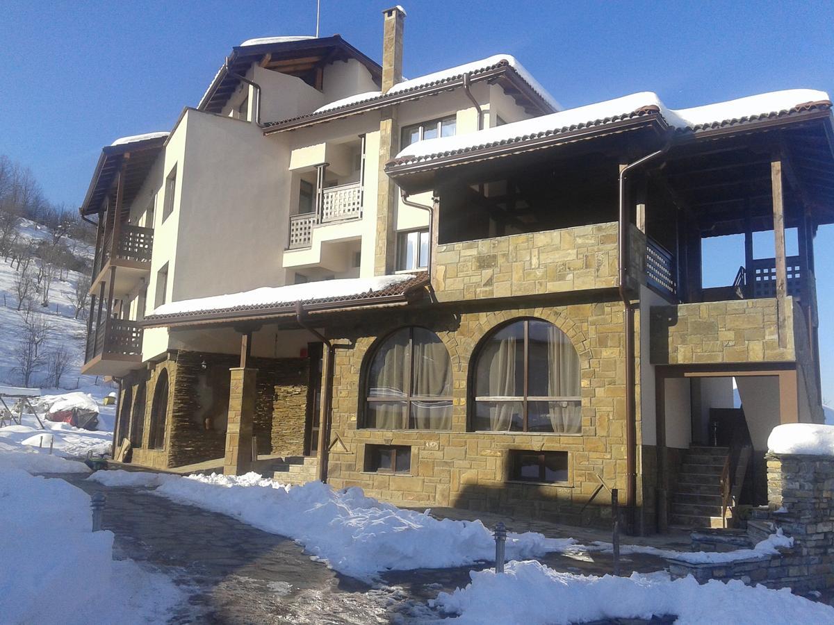 אפרילצי Family Hotel Balkana מראה חיצוני תמונה